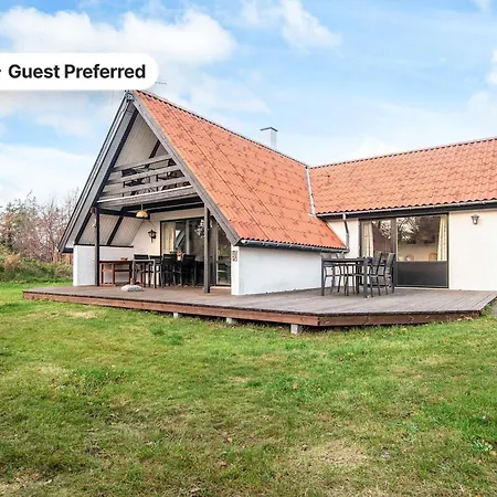 6 Person In Skjern-by Traum